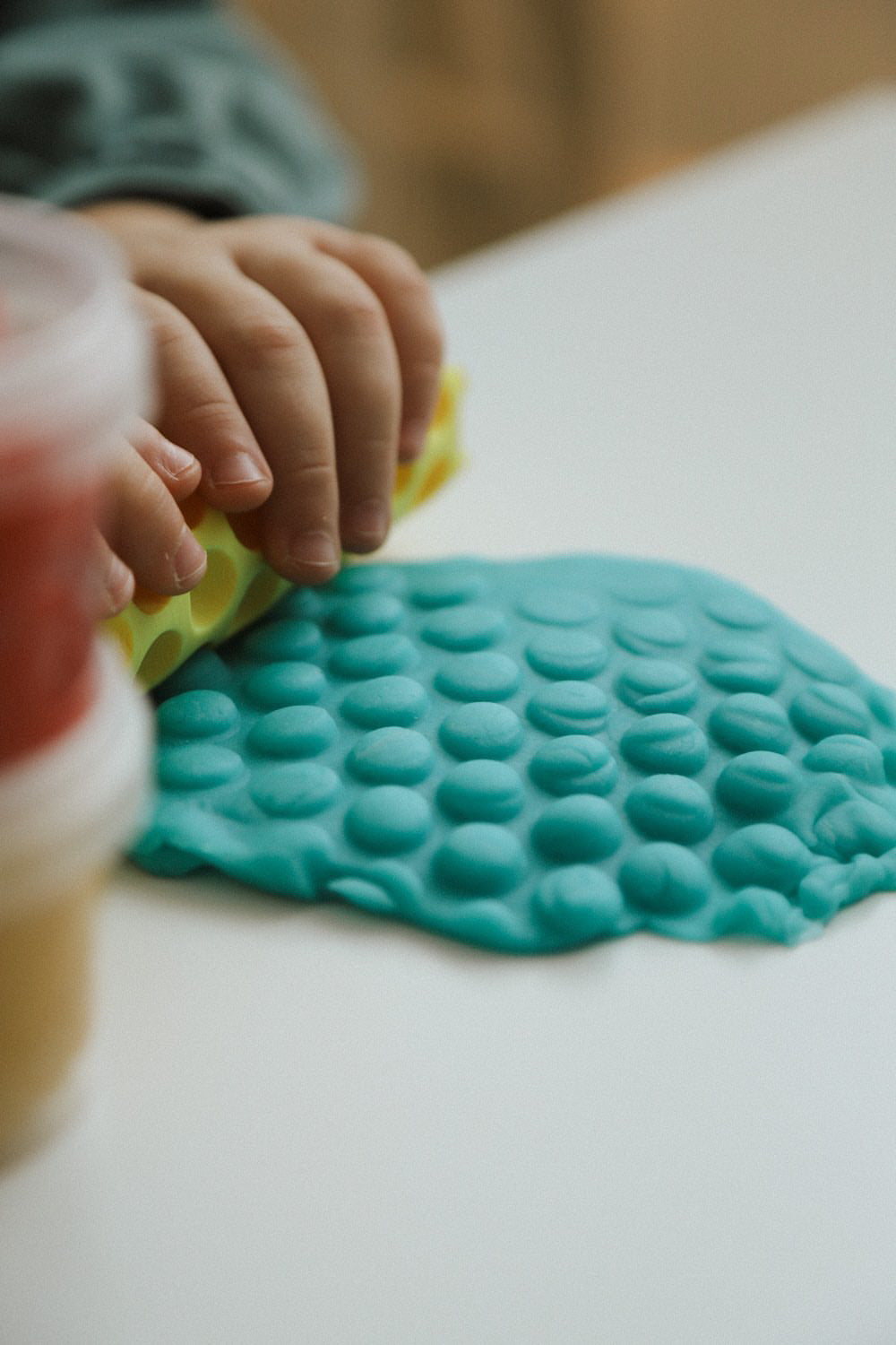 DOTTED pattern roll