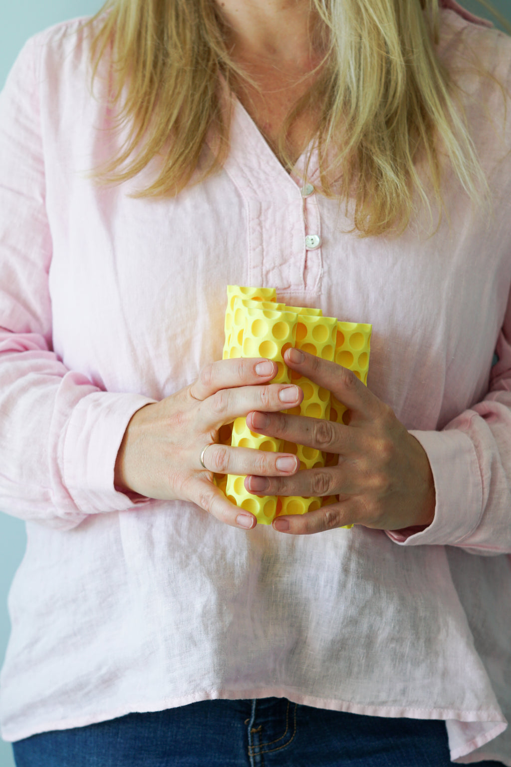 DOTTED pattern roll